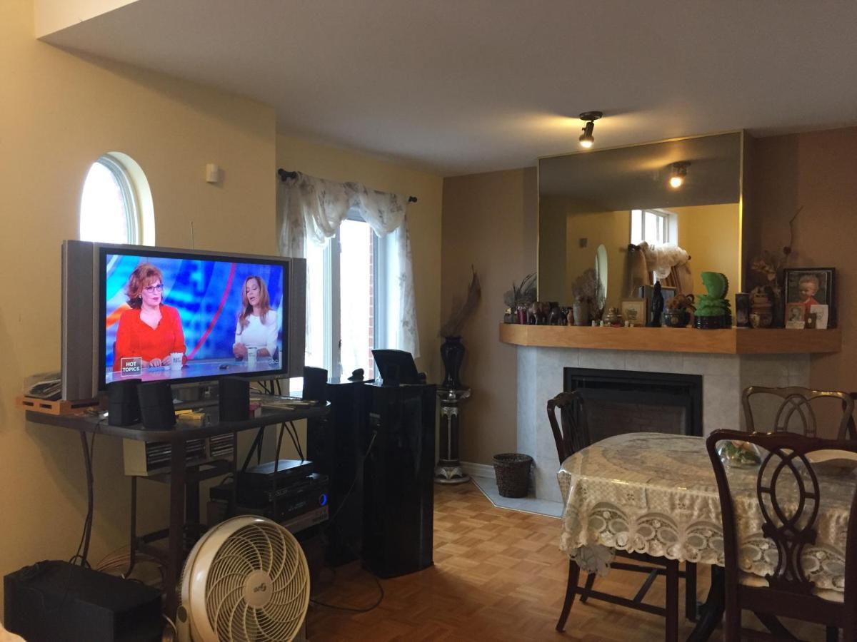 Water View Apt Near Downtown& Airport Montreal